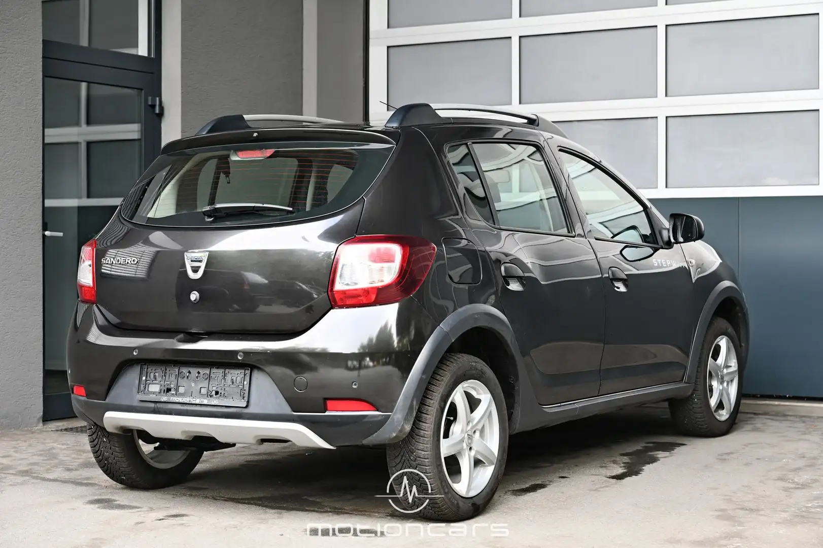 Dacia Sandero Stepway Laureate 0,9 TCe Pickerl NEU Schwarz - 2