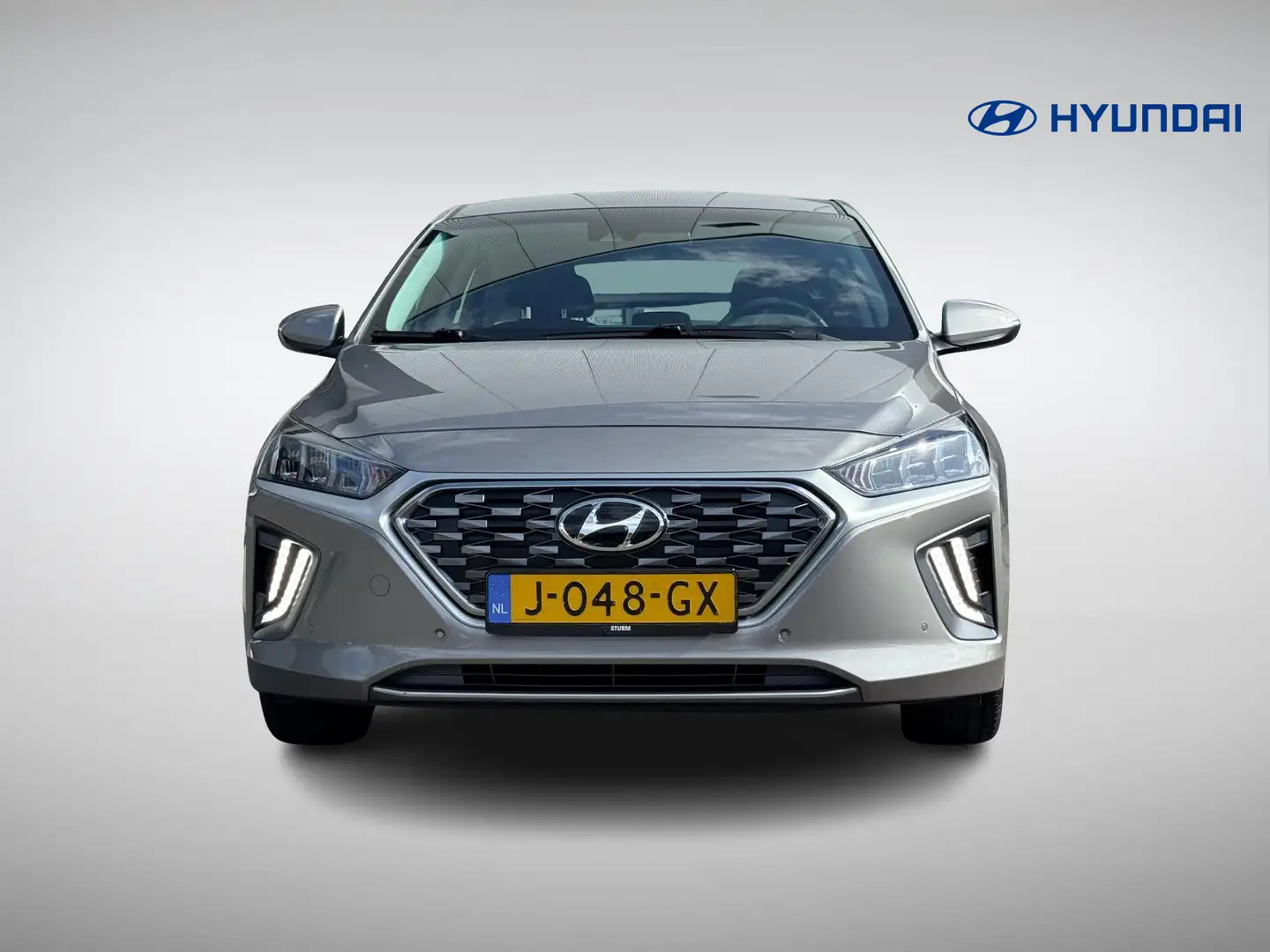 Hyundai IONIQ 1.6 GDi Comfort - Plus | Navigatie | Camera | Appl Gris - 2
