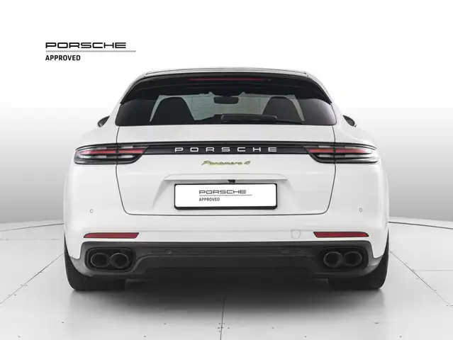 Porsche Panamera view 4