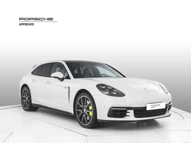 Porsche Panamera view 7