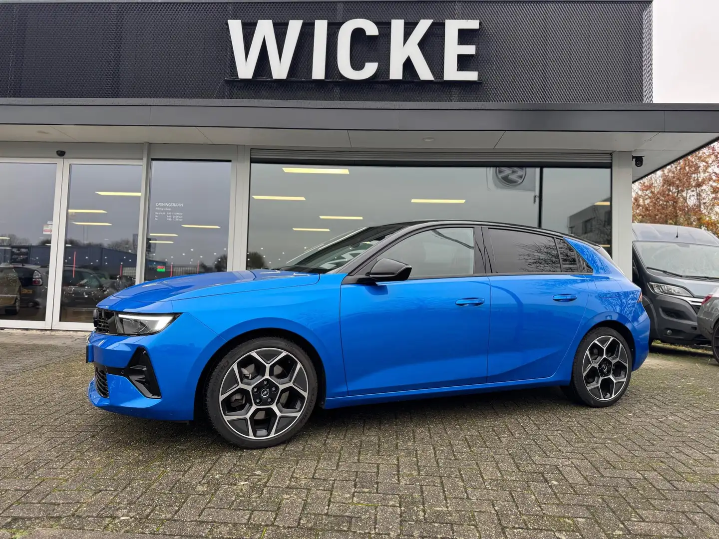 Opel Astra 1.6 Hybrid GS Line AGR Stoelen Camera Memory Navi Bleu - 1