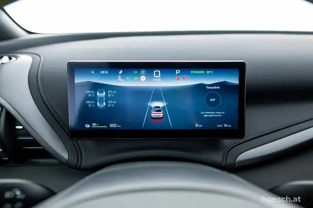 Byd Atto 3 view 10