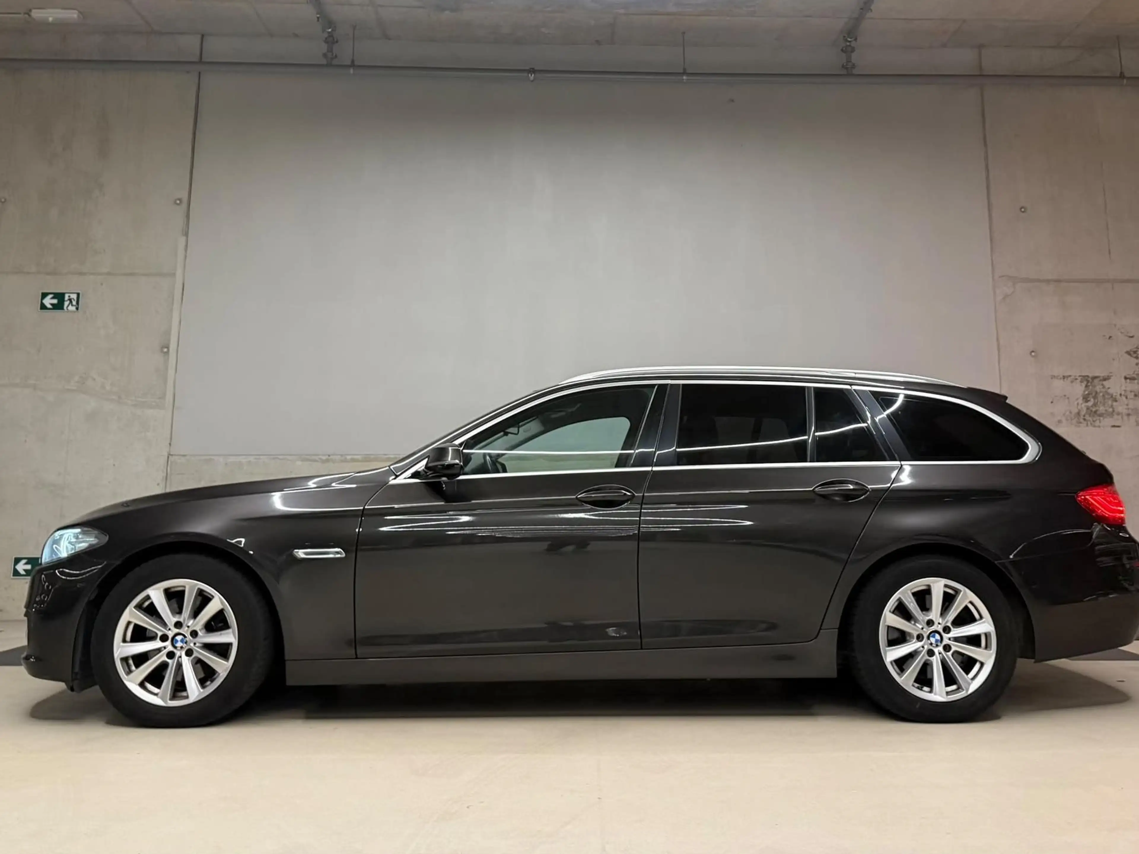 BMW 518 Touring 518 dA — photo 2