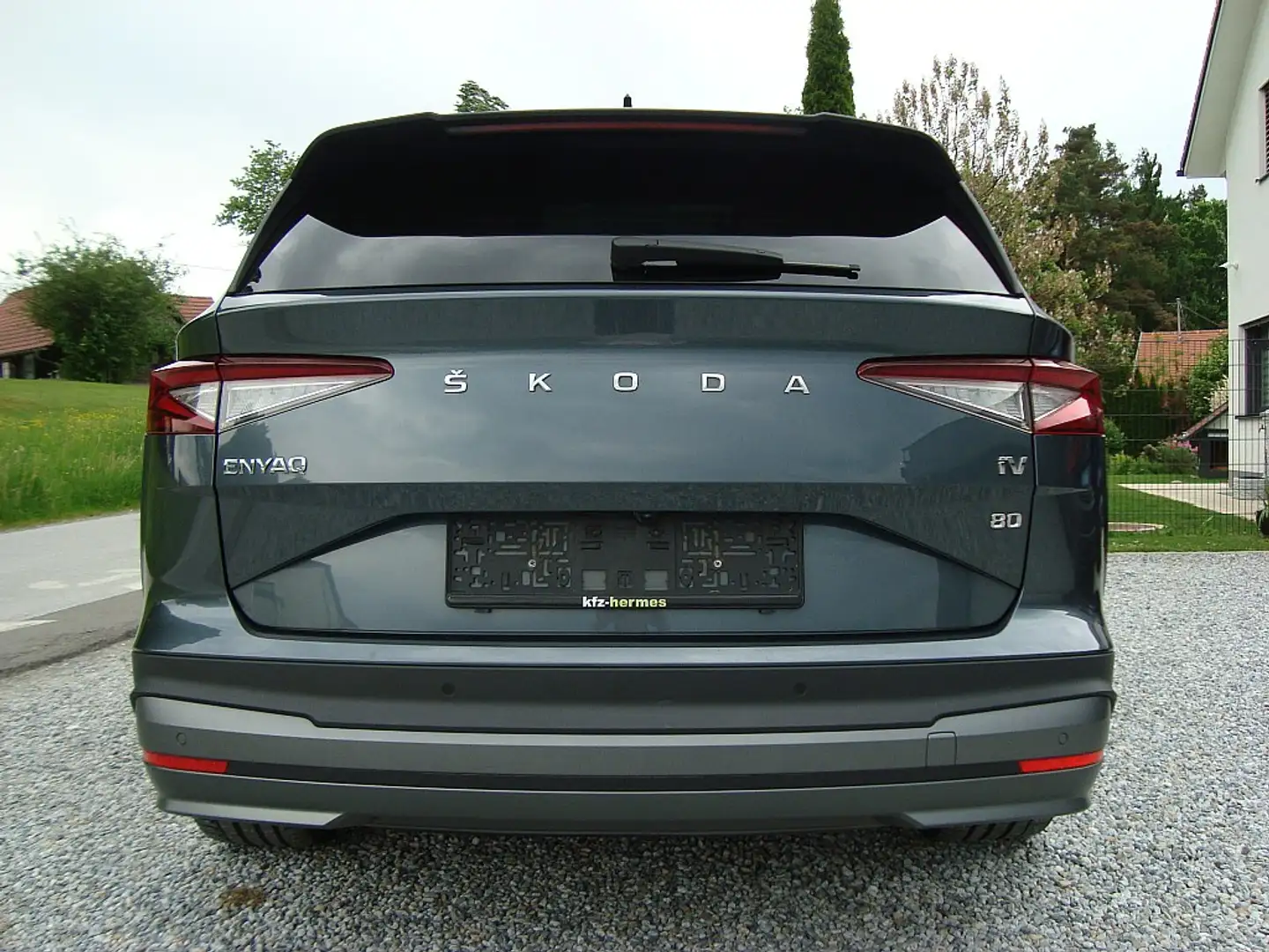 Skoda Enyaq iV 80 Voll Garantie 1-Besitz !! Grau - 2