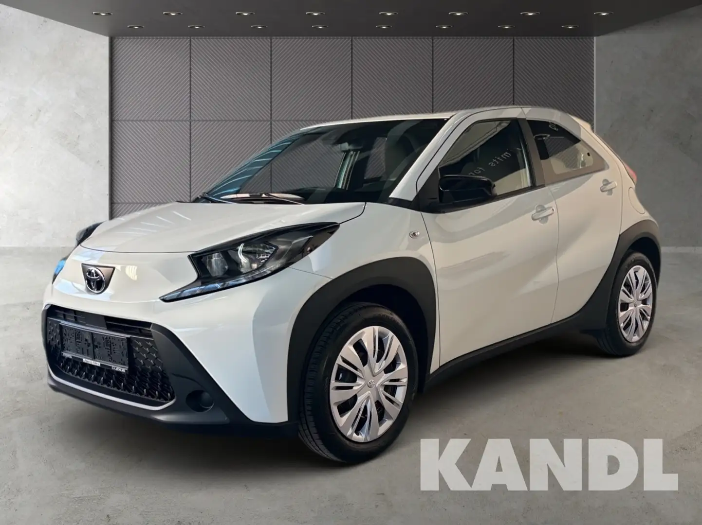 Toyota Aygo X 1.0 VVT-i Play Weiß - 1