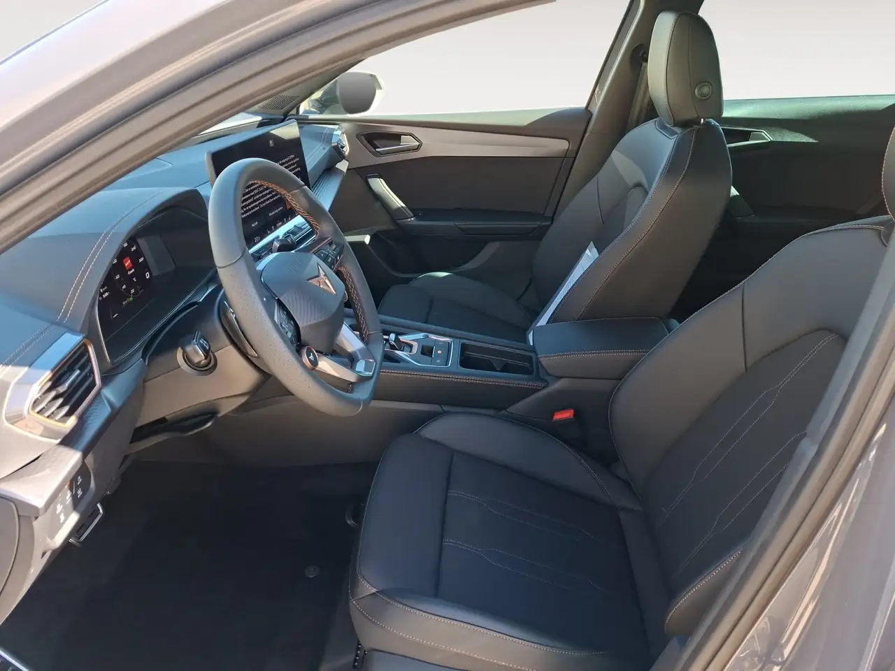 CUPRA Leon Sportstourer 1.5 eTSI AHK NAV ACC el. Heck, foto 7