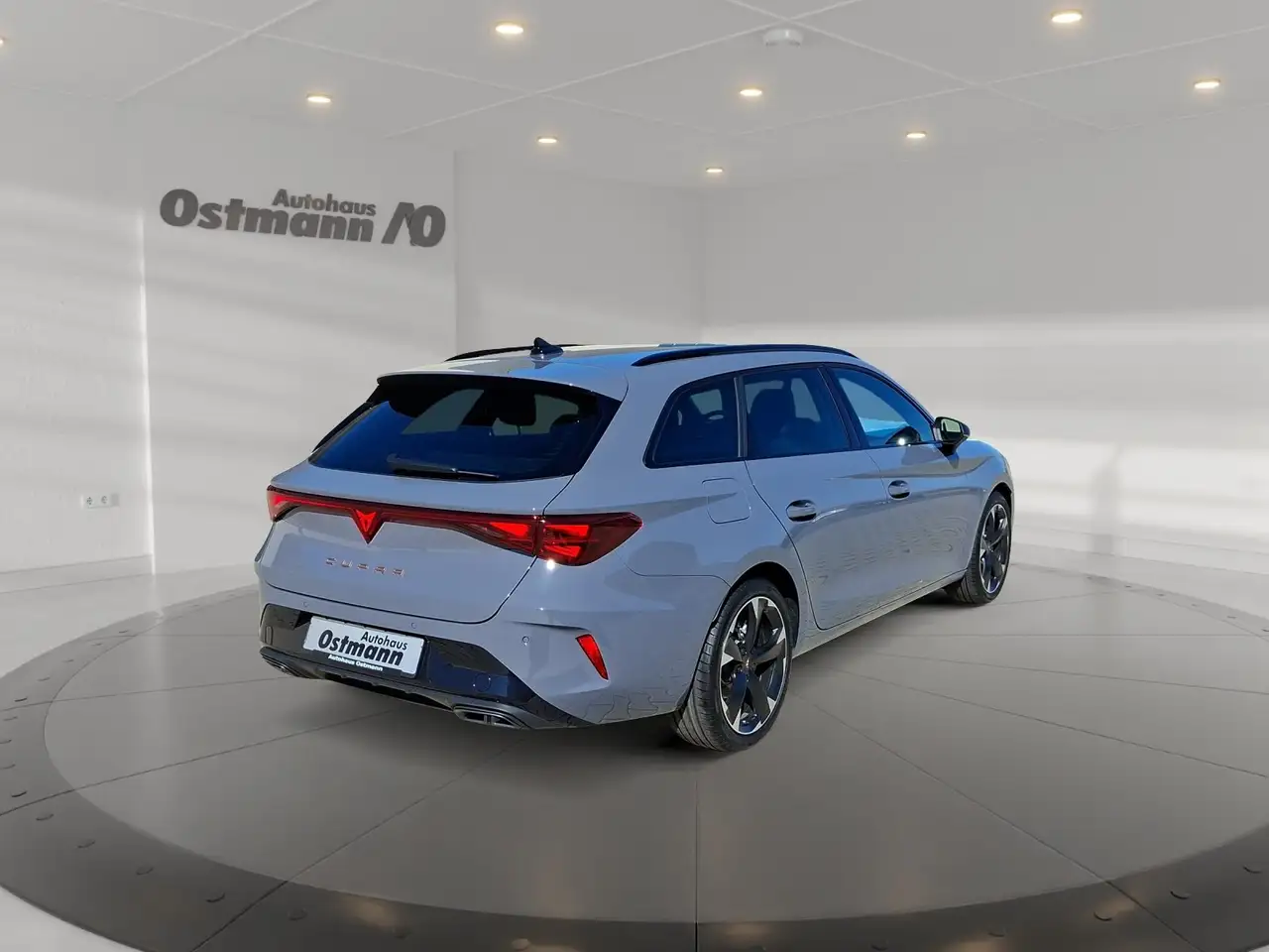 CUPRA Leon Sportstourer 1.5 eTSI AHK NAV ACC el. Heck, foto 4