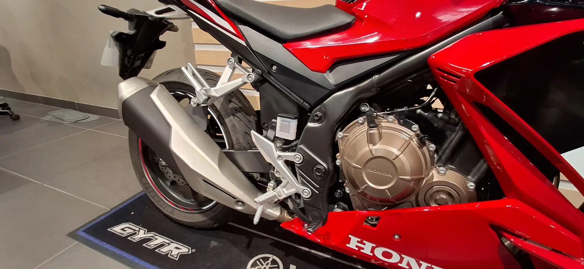 Honda CBR 500 R Rouge - 2
