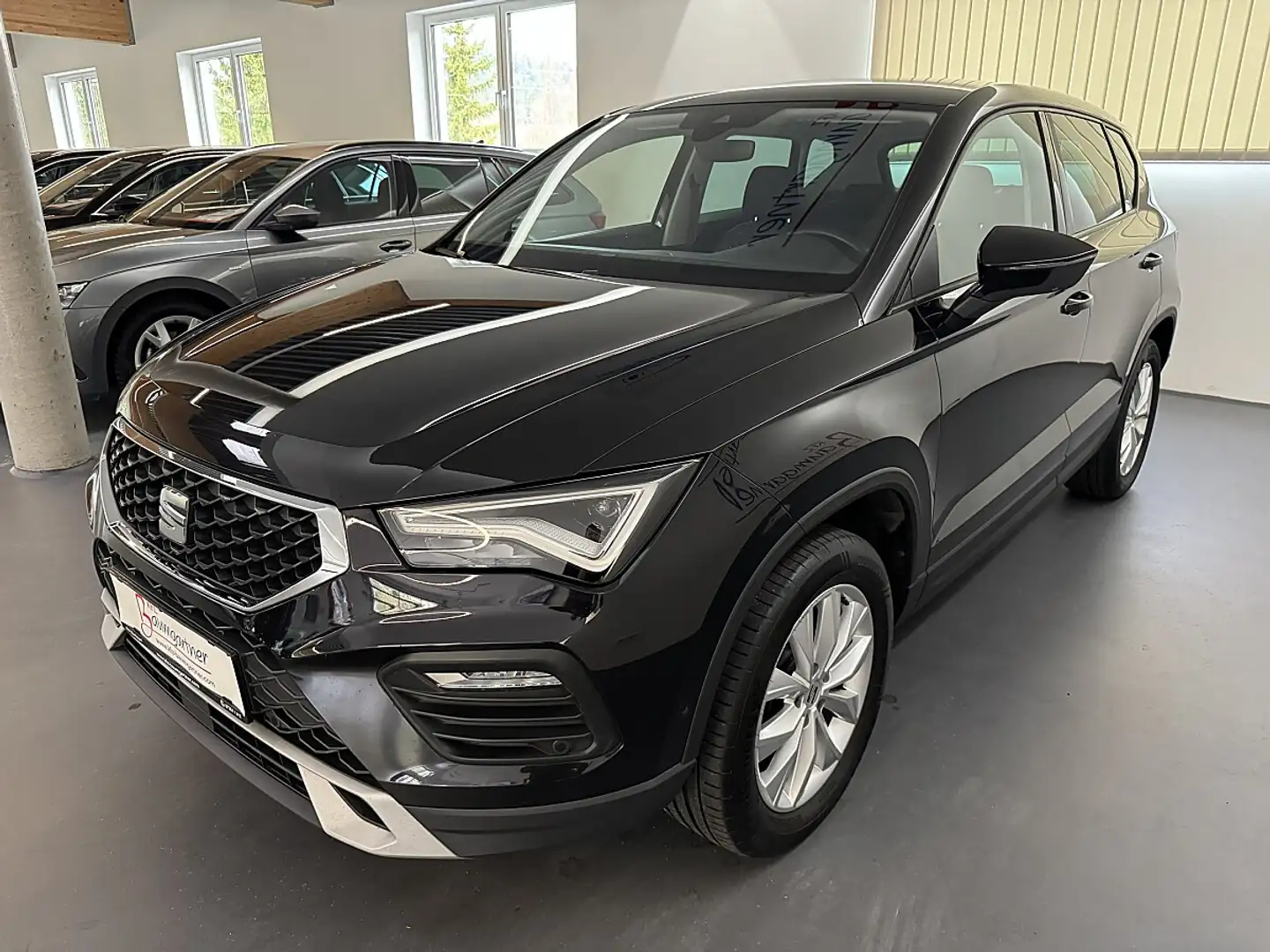 SEAT Ateca 2,0TDI DSG Style 4Drive *Standheizung*LED*NAVI*... Schwarz - 2