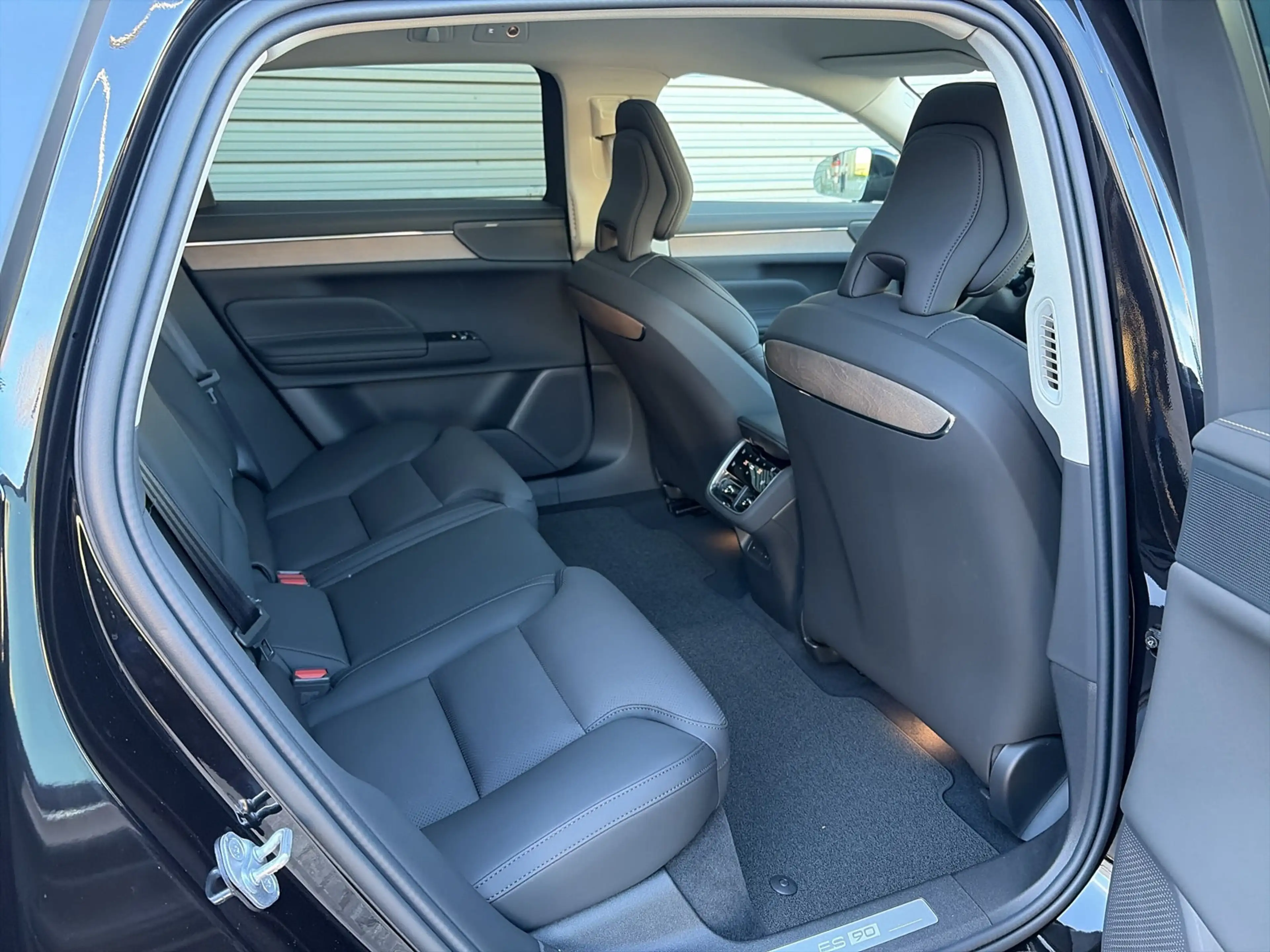 Volvo ES90 Ext. Range Plus Launch Edition 92 kWh / Uit voorra — photo 13