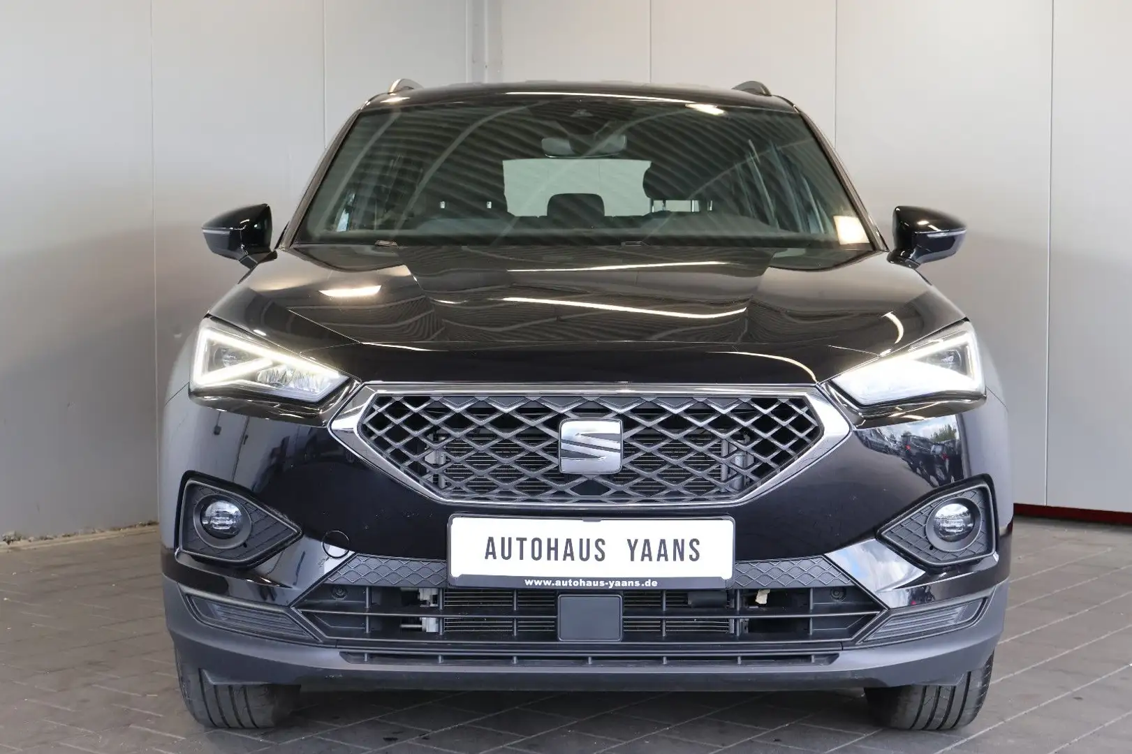 SEAT Tarraco 2.0 TDI DSG Style AID+FRONT+LANE+LED+17" Schwarz - 2