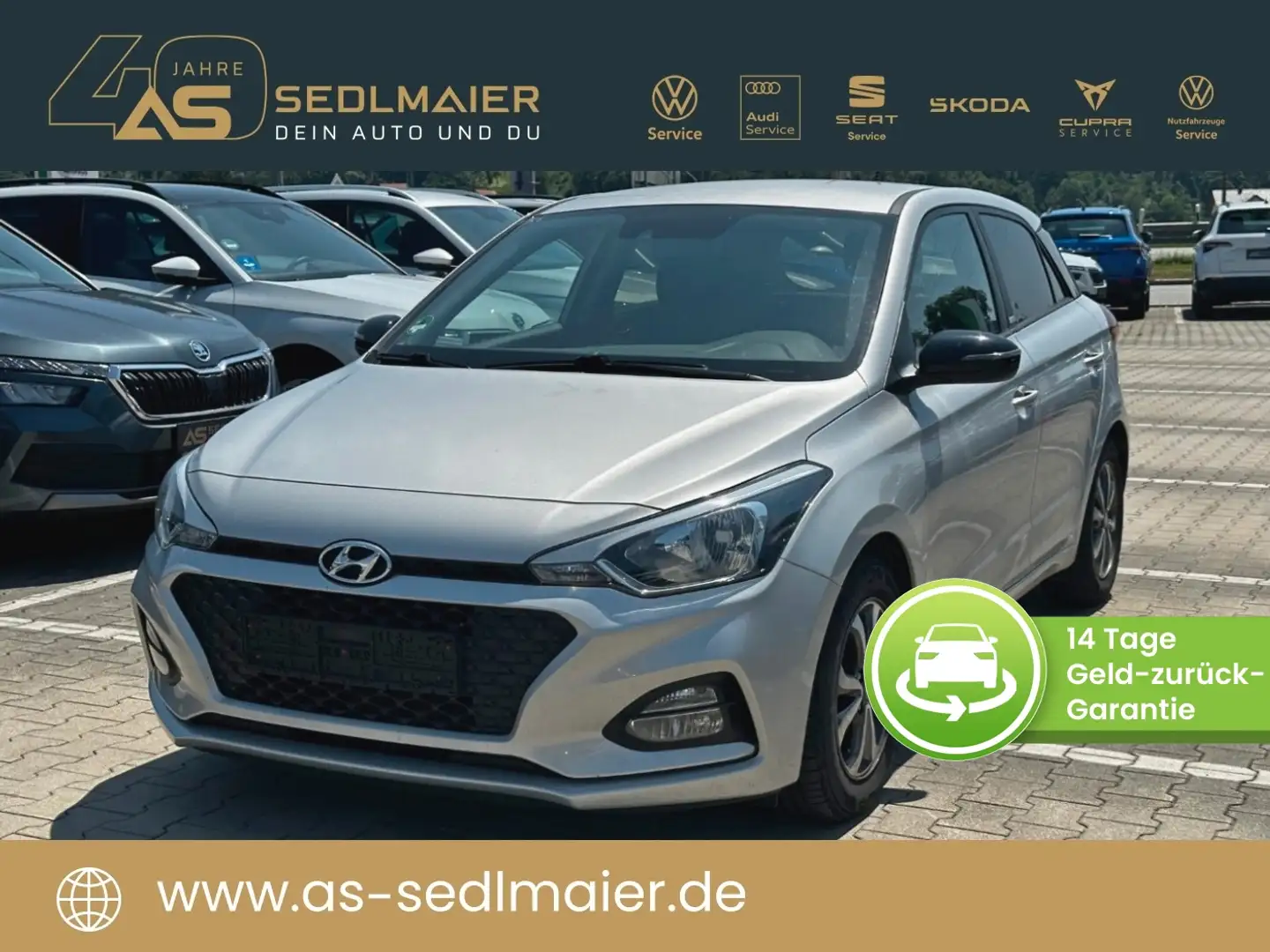 Hyundai i20 1.2 YES! RCam|Tempom|SHZ+LenkHz|CarPlay|DAB Silber - 1