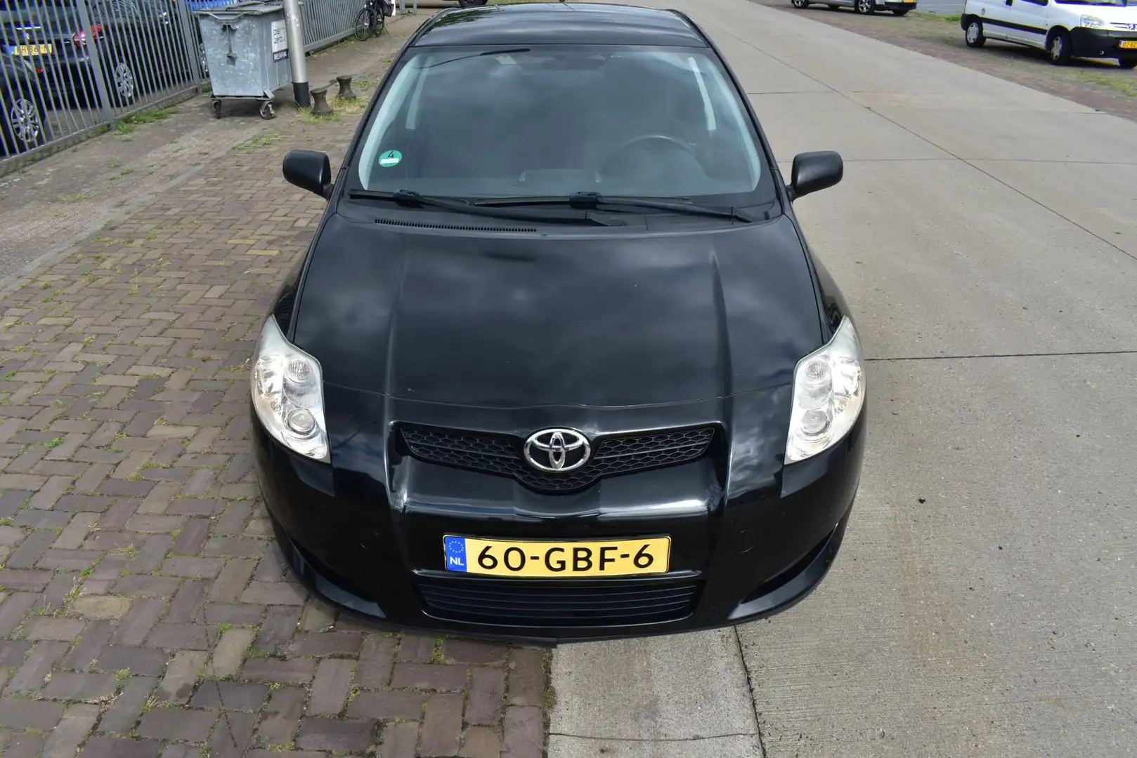 Toyota Auris 1.6-16V Terra Zwart - 2