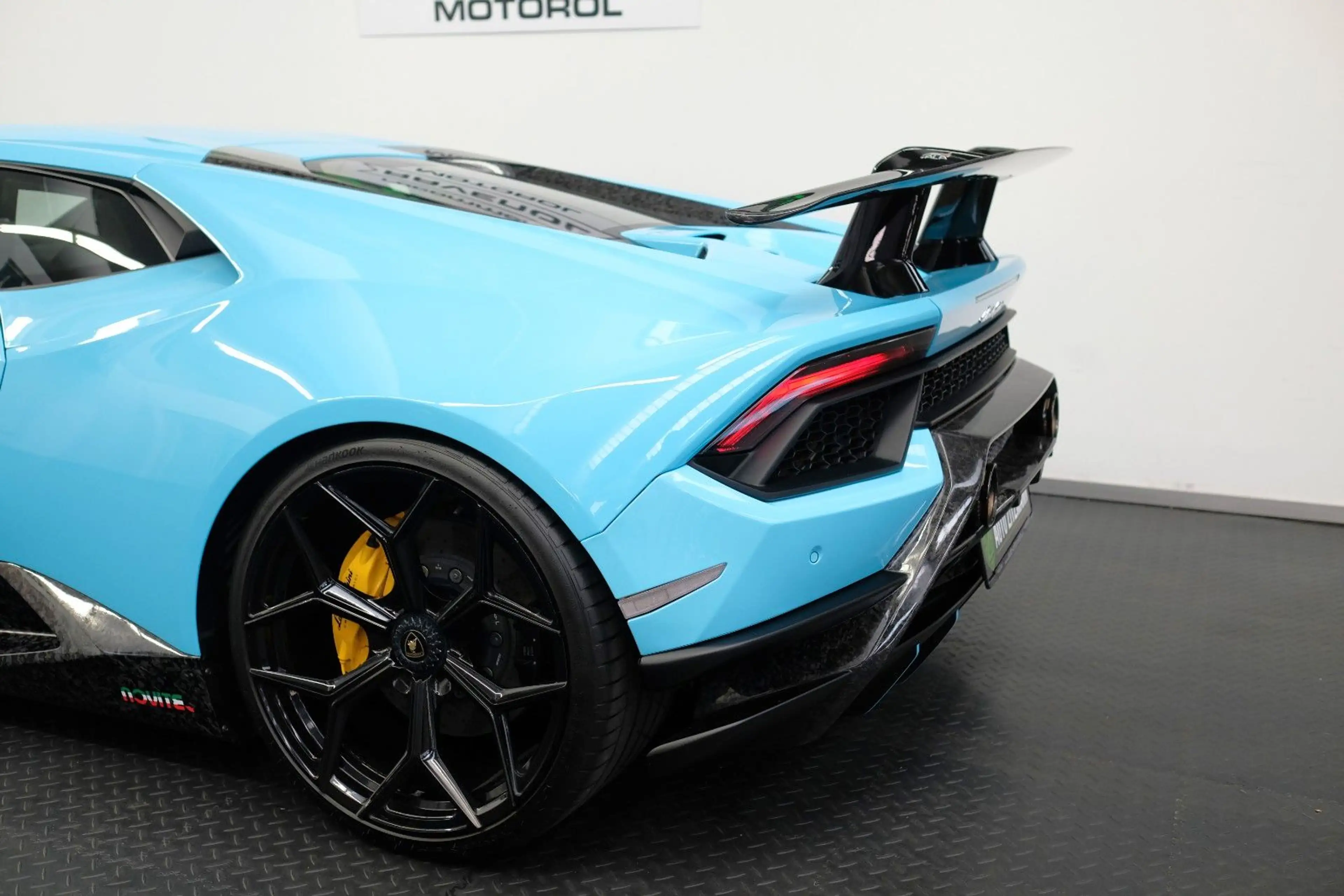 Lamborghini Huracán Performante/NOVITEC/CARBON/LIFT/ALCANTAR — photo 9