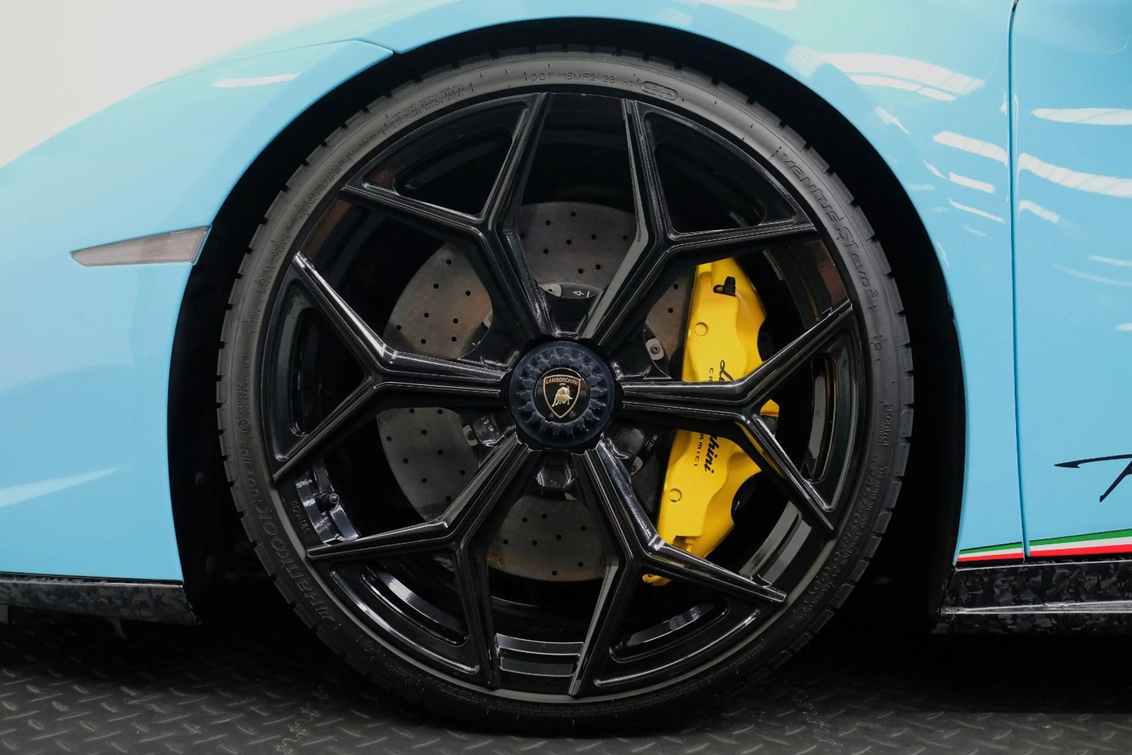 Lamborghini Huracán Performante/NOVITEC/CARBON/LIFT/ALCANTAR — photo 11