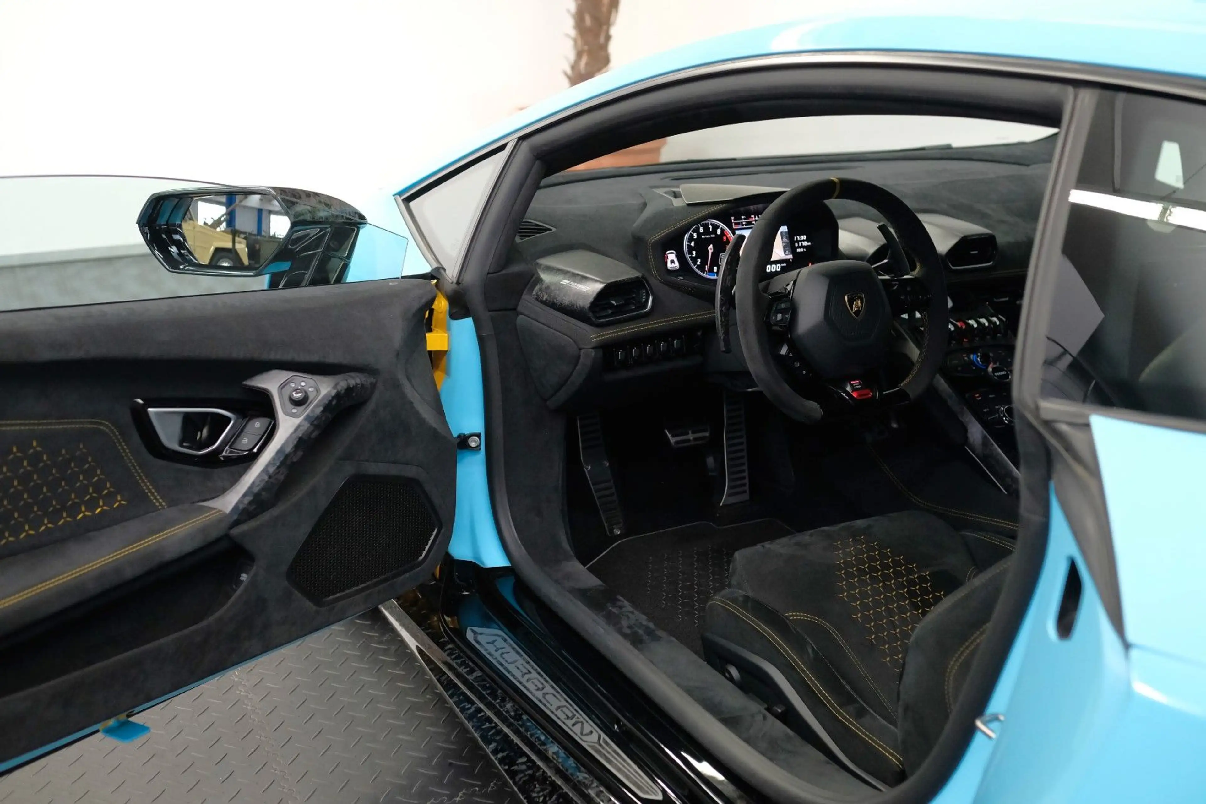 Lamborghini Huracán Performante/NOVITEC/CARBON/LIFT/ALCANTAR — photo 12