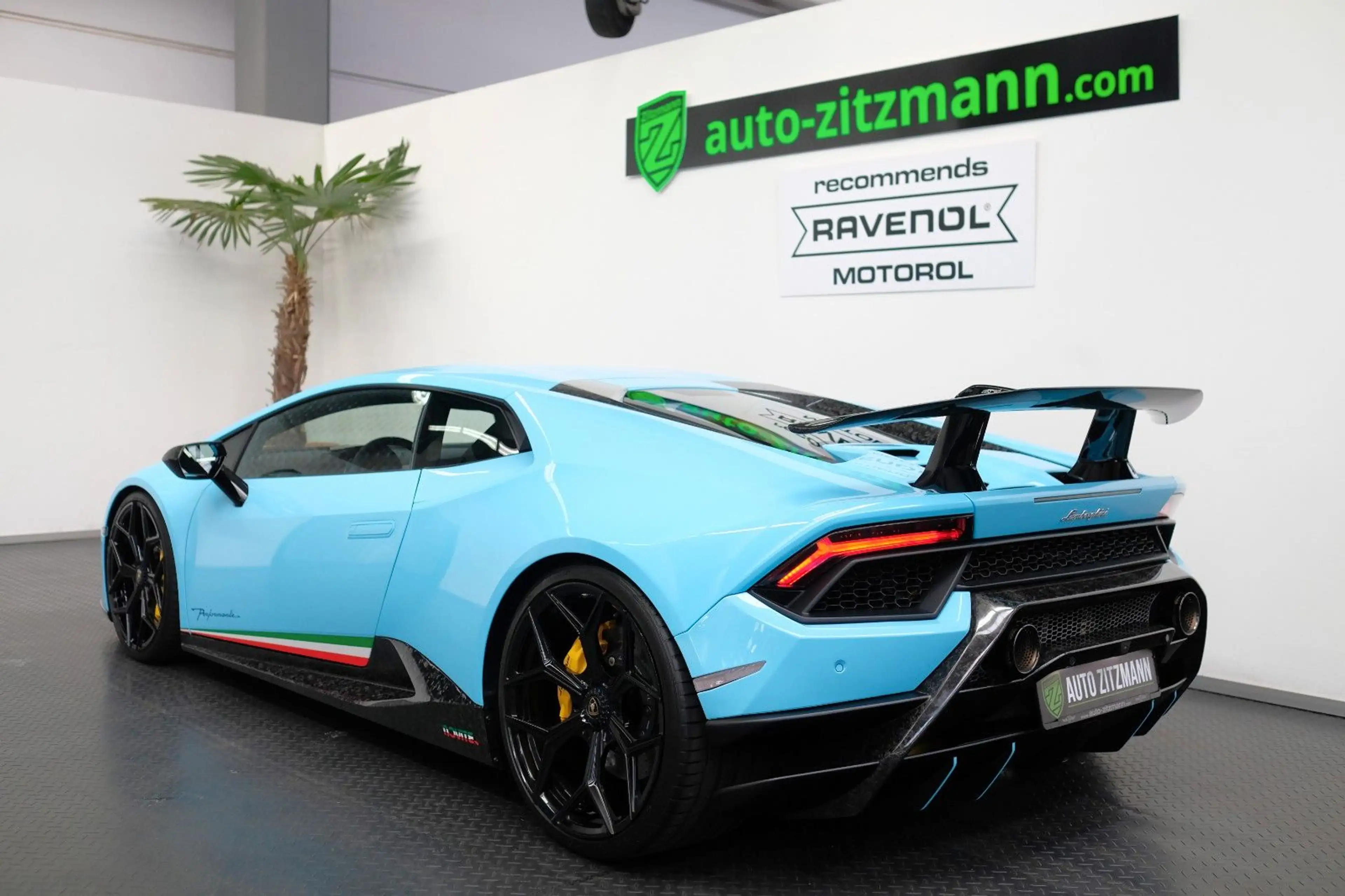 Lamborghini Huracán Performante/NOVITEC/CARBON/LIFT/ALCANTAR — photo 3