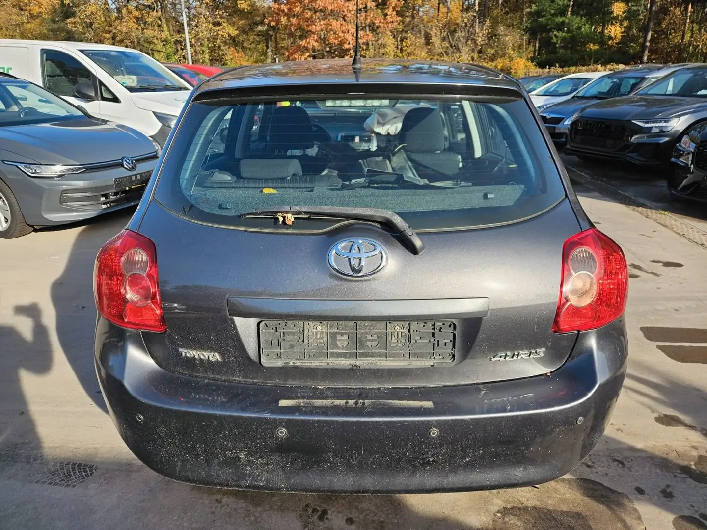 Toyota Auris Sol Grau - 2