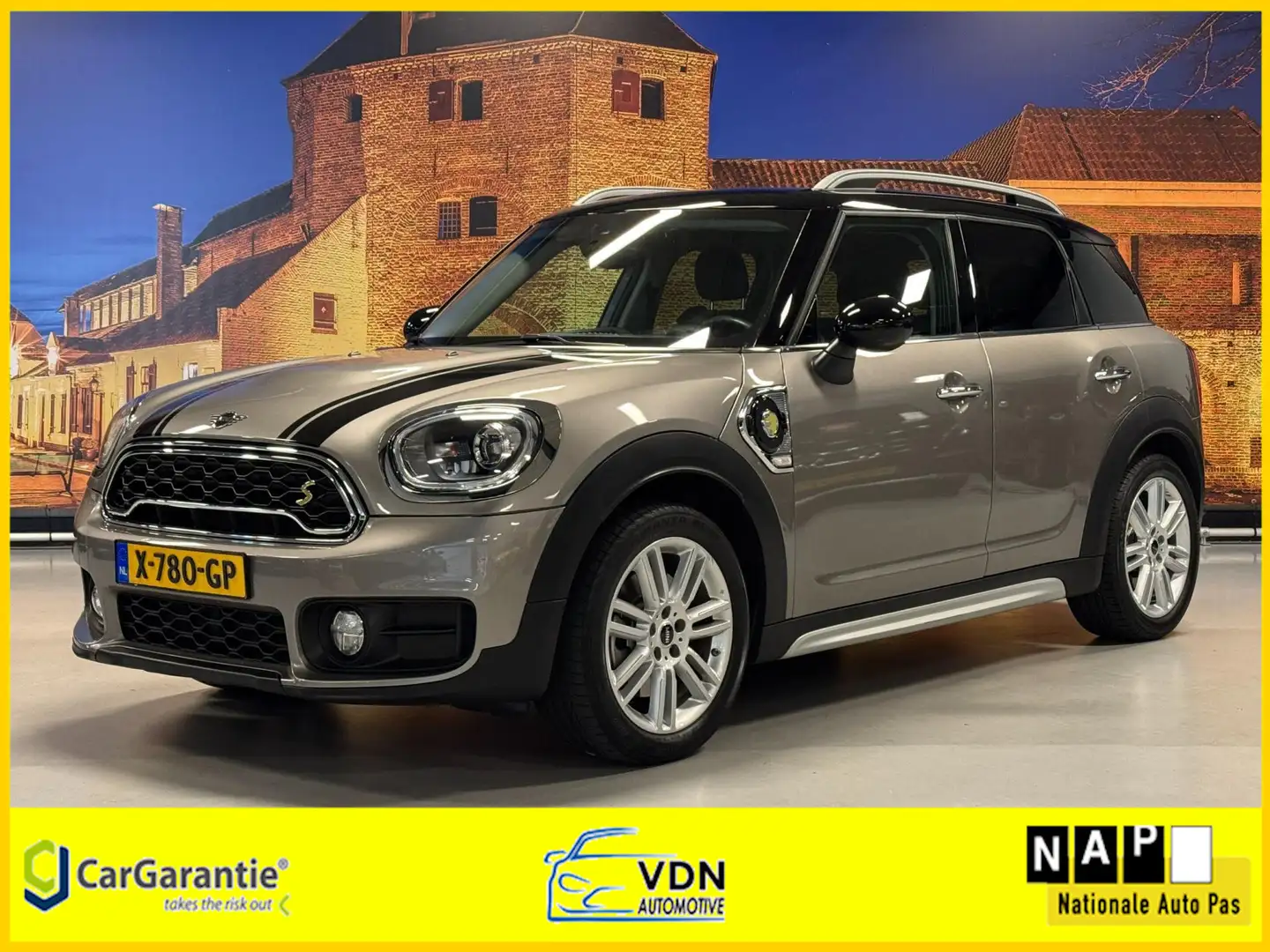 MINI Cooper SE Countryman Mini 2.0 ALL4 Chili Automaat Camera Gris - 1