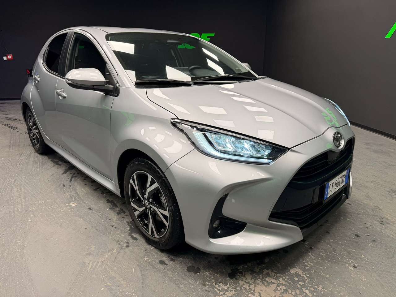 Toyota Yaris Yaris IV 1.5h Trend