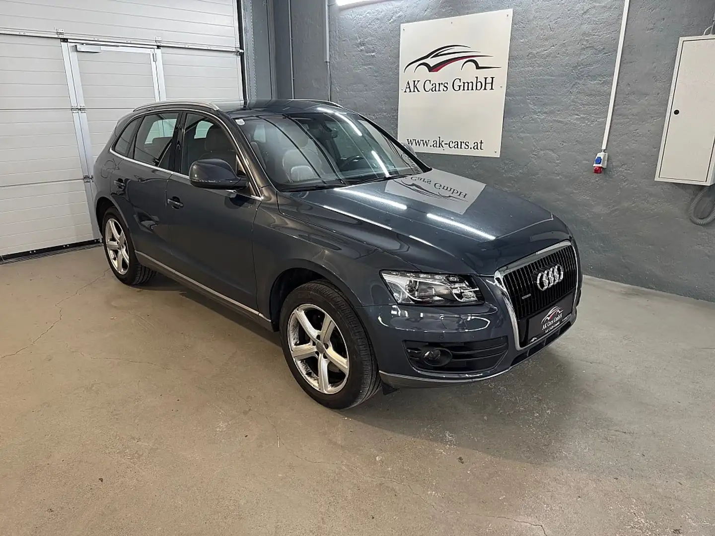 Audi Q5 3,0 TDI quattro DPF S-tronic Gris - 2