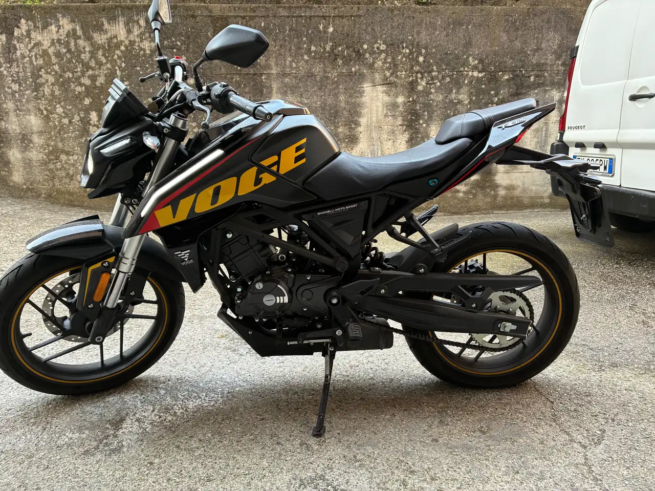 Voge R125