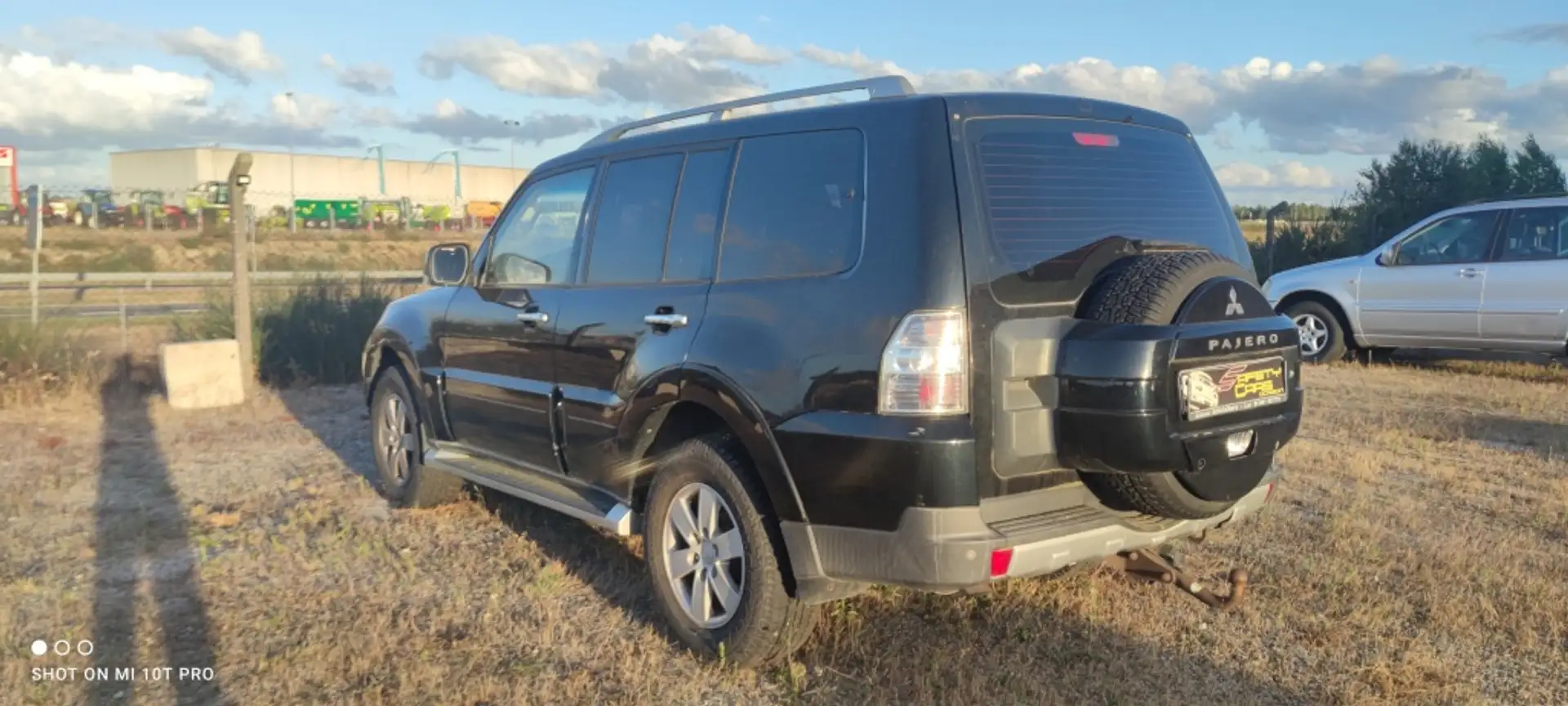 Mitsubishi Montero 3.2DI-D Kaiteki Aut. Schwarz - 1