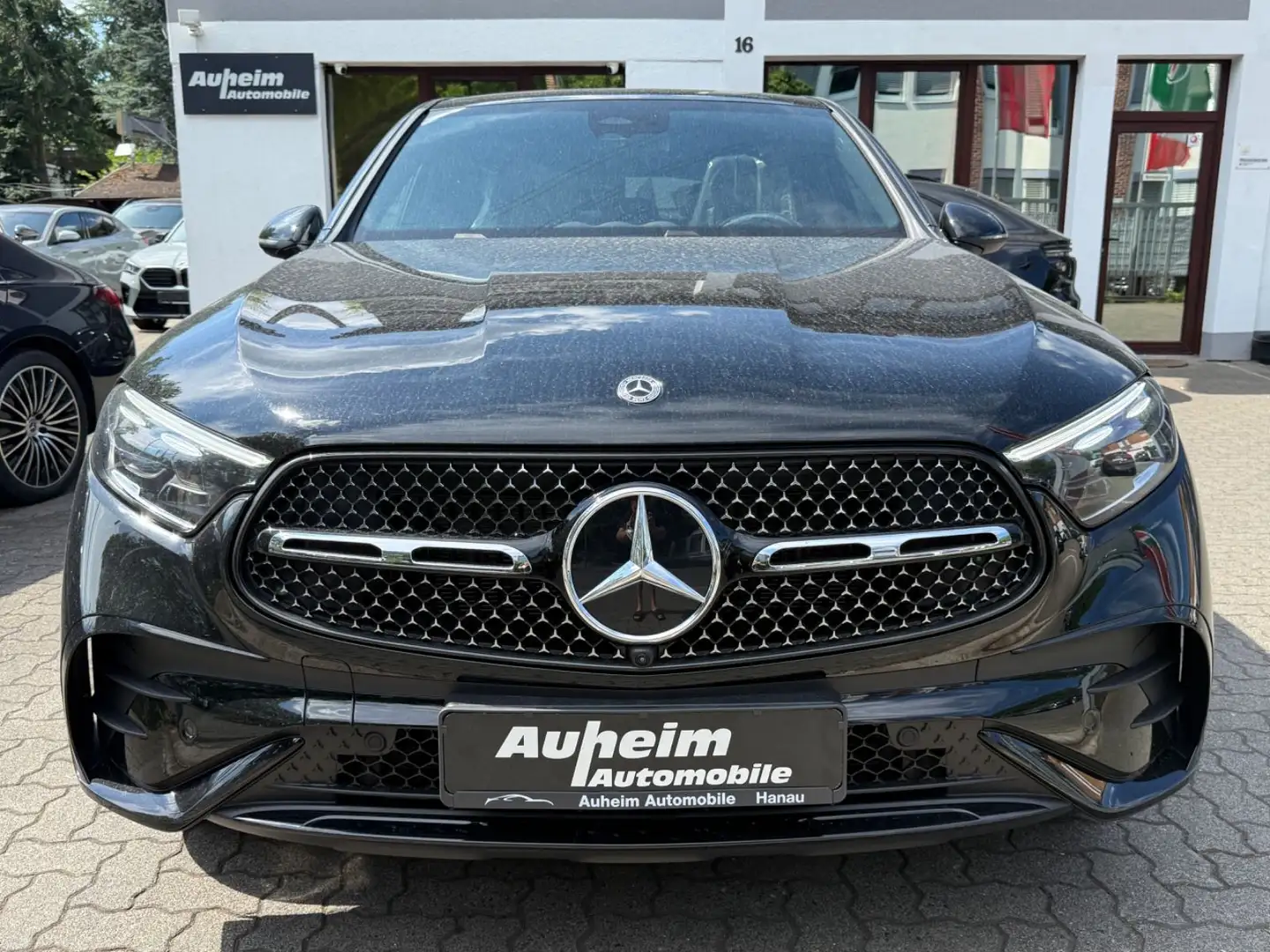 Mercedes-Benz GLC 300 Coupe 4M AMG Line Premium Plus MY2026 Schwarz - 2