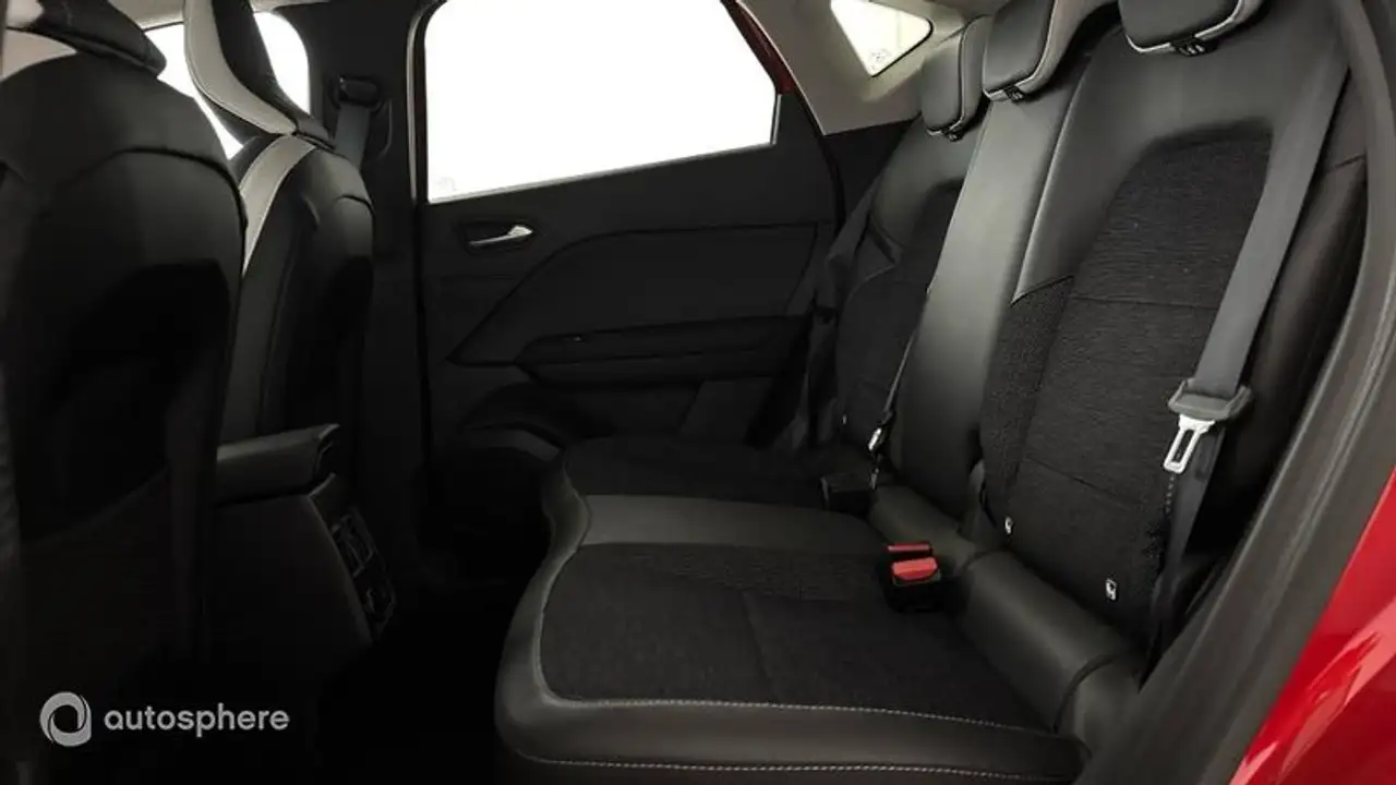 Renault Captur — photo 13