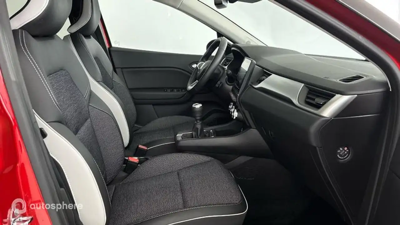 Renault Captur — photo 15