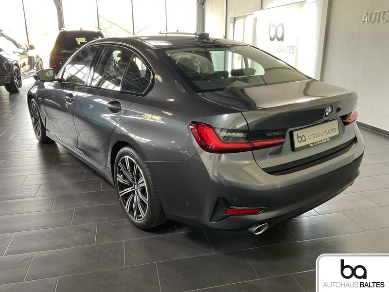 BMW 330 330 i Sport Line 18"/Navi/LED/Park/Kam/Sposi Klima — photo 4