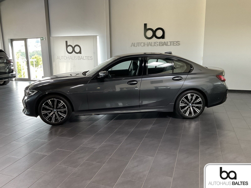 BMW 330 330 i Sport Line 18"/Navi/LED/Park/Kam/Sposi Klima — photo 3