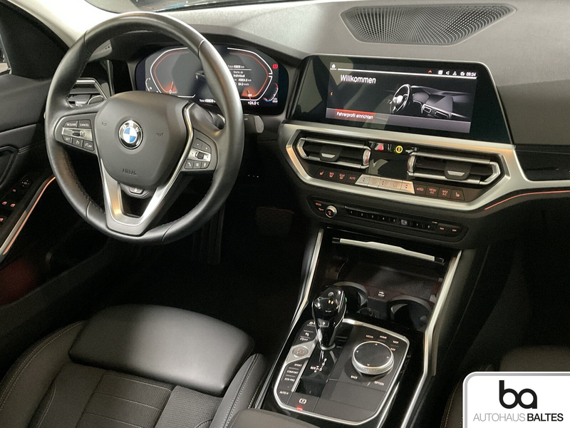 BMW 330 330 i Sport Line 18"/Navi/LED/Park/Kam/Sposi Klima — photo 9