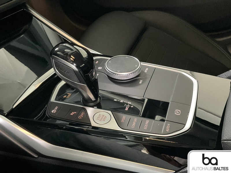 BMW 330 330 i Sport Line 18"/Navi/LED/Park/Kam/Sposi Klima — photo 11