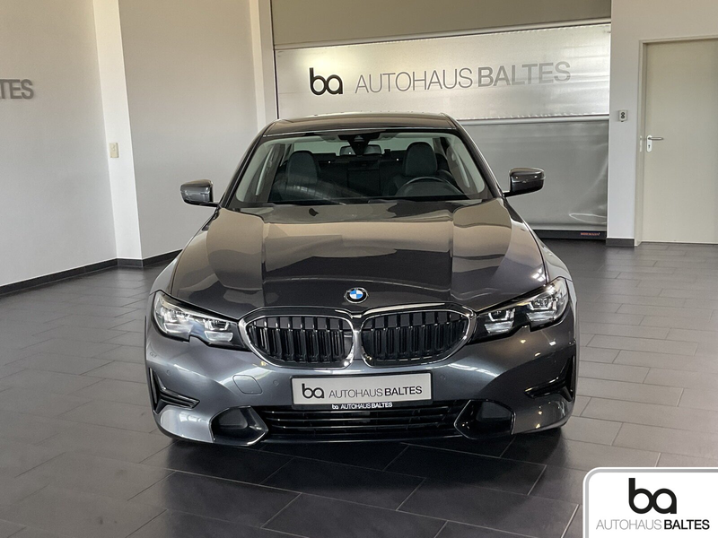 BMW 330 330 i Sport Line 18"/Navi/LED/Park/Kam/Sposi Klima — photo 2