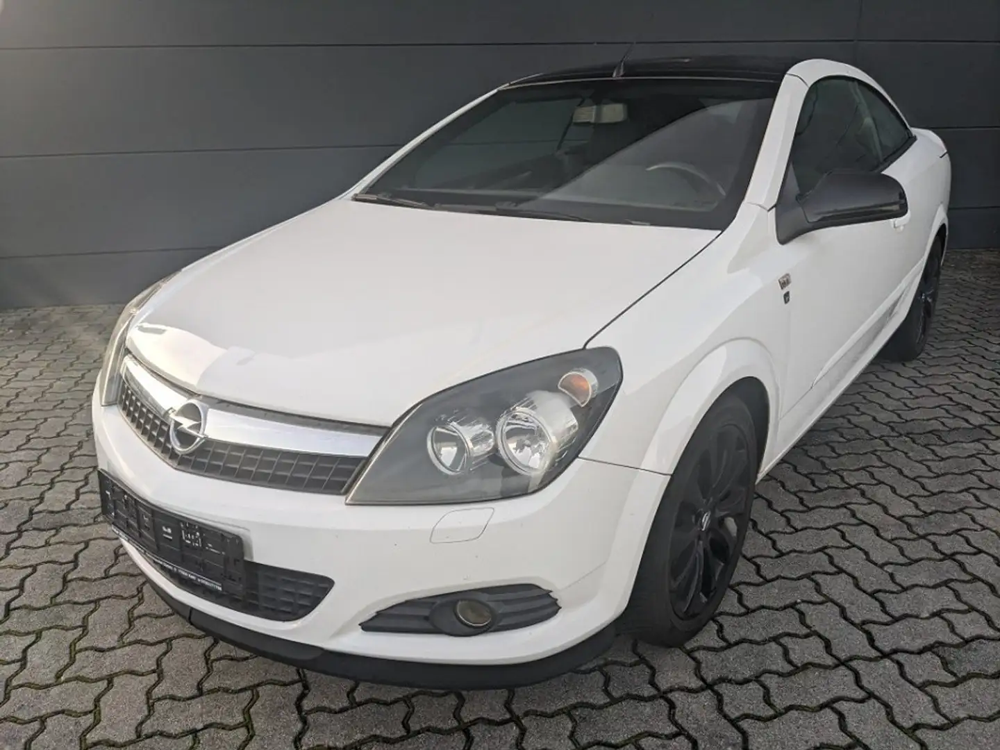 Opel Astra 1.8l Edition 111 Jahre PDC Weiß - 1