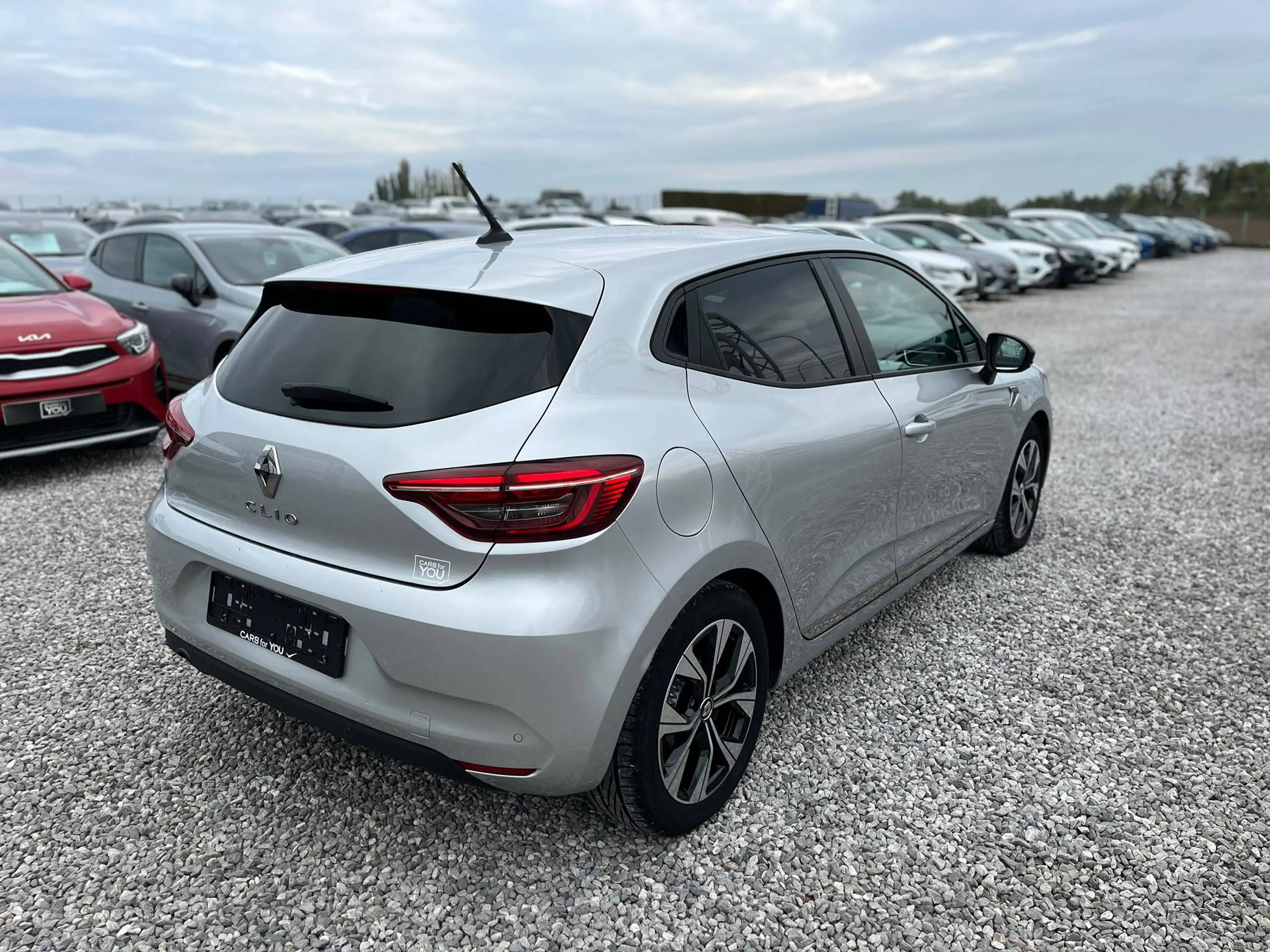 Renault Clio Clio 1.0 TCe Limited — photo 3