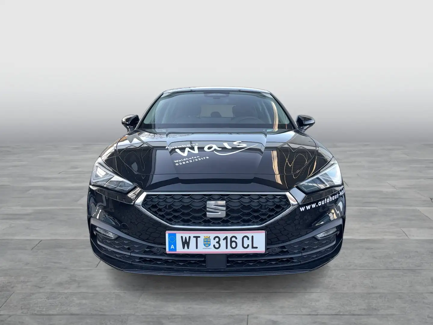 SEAT Leon Style Edition 1.5 eTSI DSG 115 PS Schwarz - 2