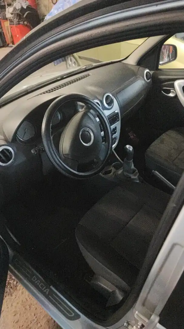 Dacia Sandero 1.4i - 2