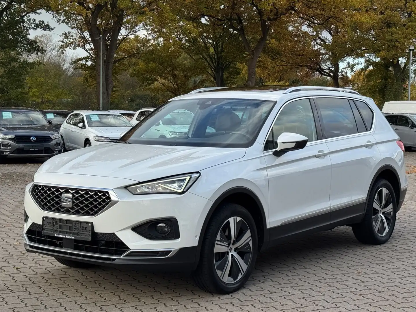 SEAT Tarraco Xcellence 2.0 TDI °BEATS°AHK°PANO°StdHz° Weiß - 1