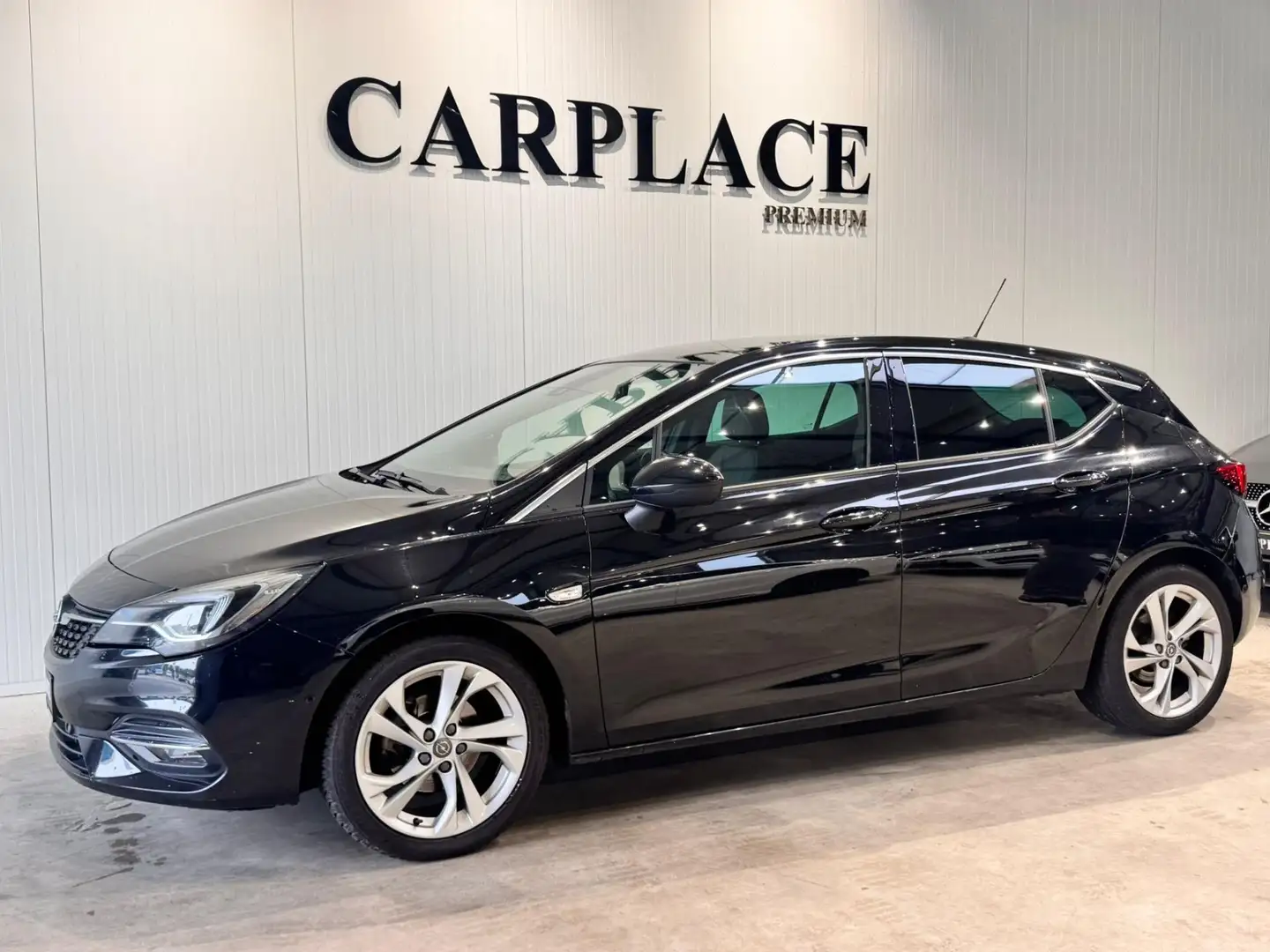 Opel Astra 1.2 Launch Elegance Zwart - 2