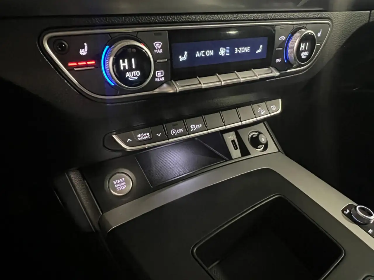 Audi Q5 снимка Audi Q5
