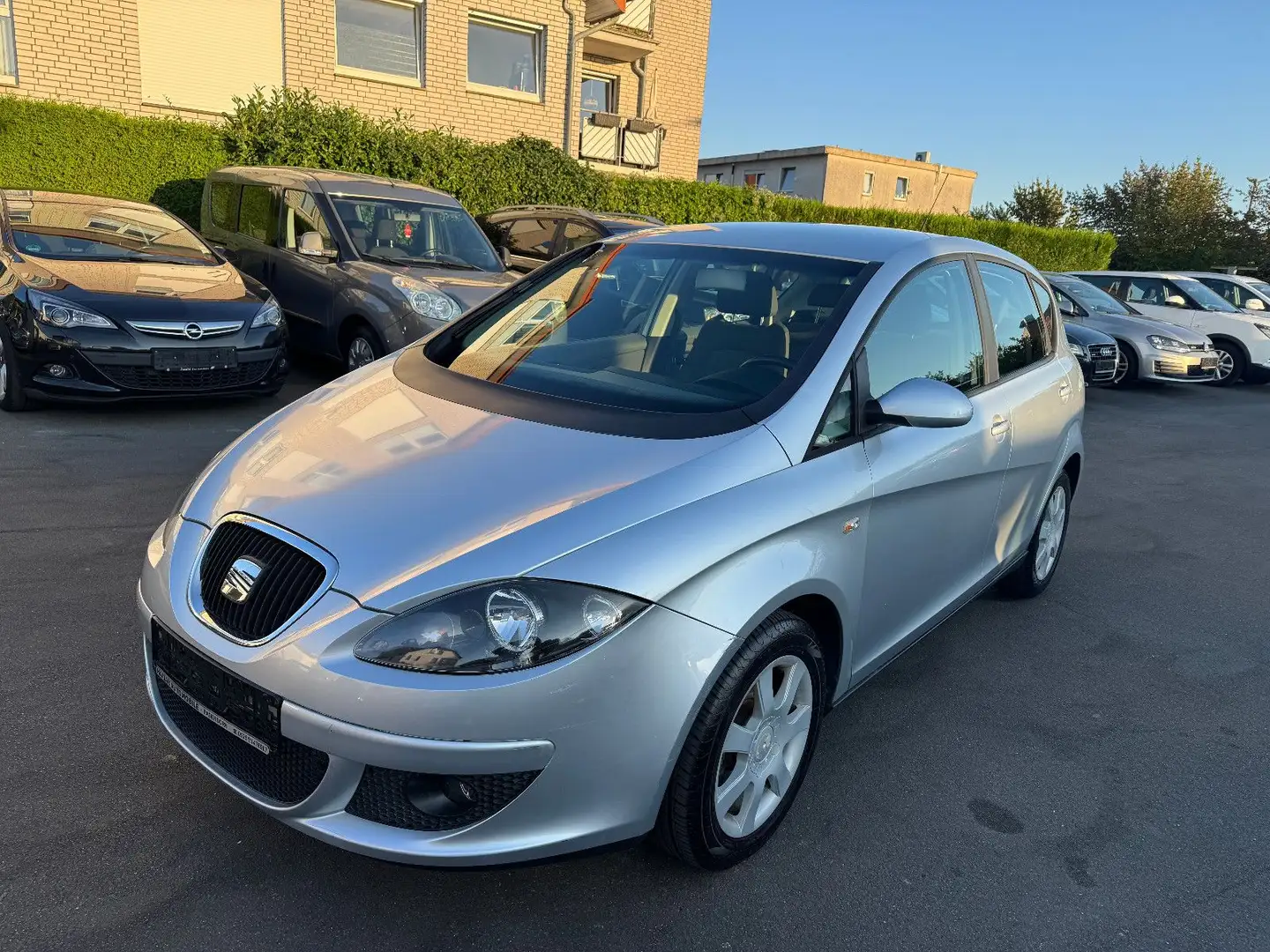 SEAT Altea 1.6 Fresh Silber - 1