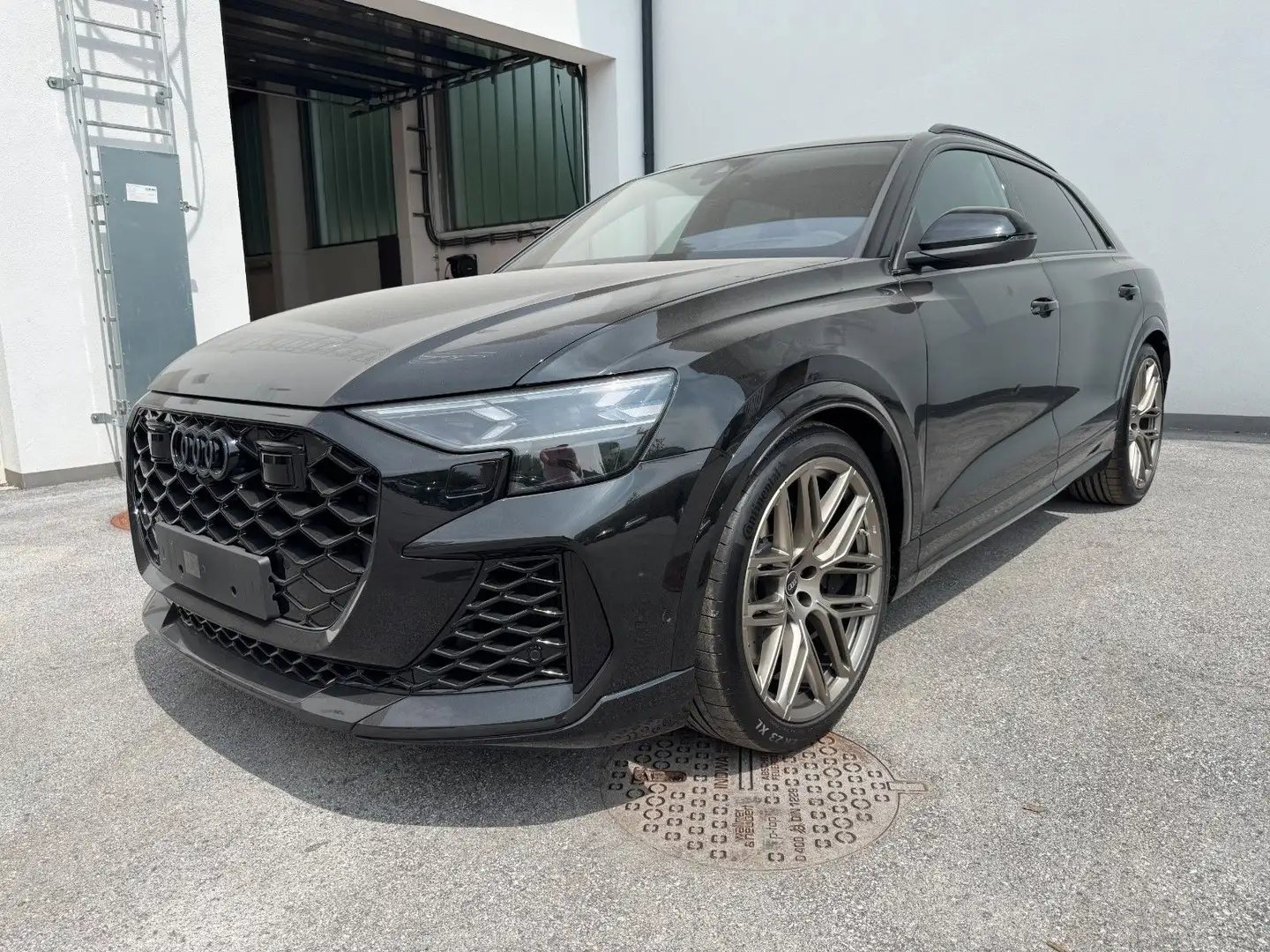Audi RS Q8 4.0 TFSI quattro - Sportabgas/HeadUp/Softcl Schwarz - 1
