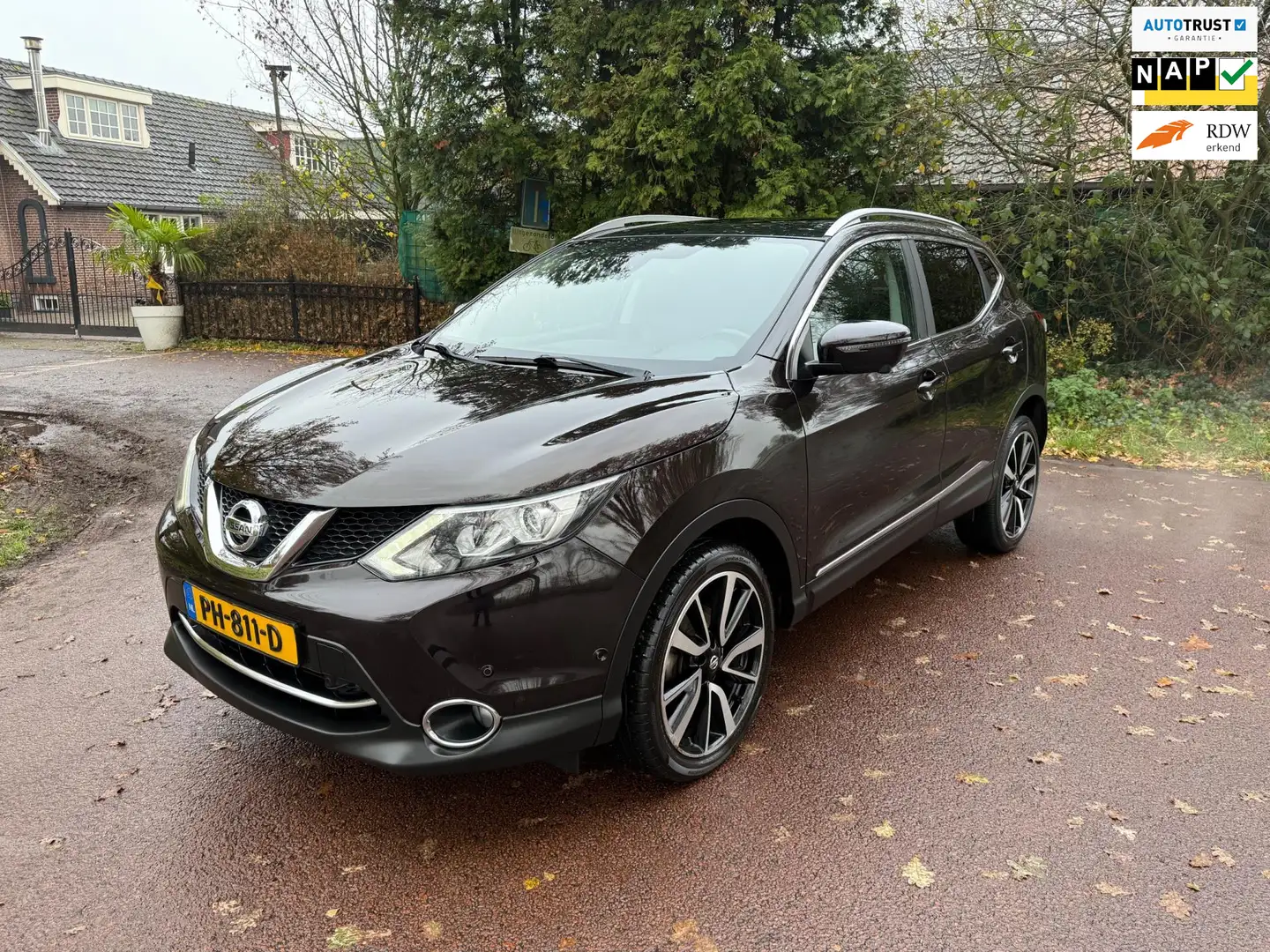Nissan Qashqai 1.2 Tekna / Navi / Pano / Camera / Automaat / xeno Violett - 1