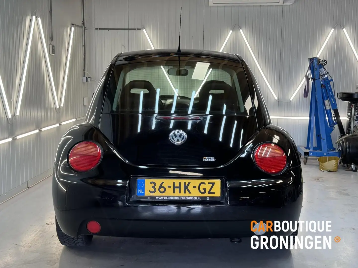 Volkswagen New Beetle 2.3 V5 Highline | YOUNGTIMER | NWE APK Zwart - 2