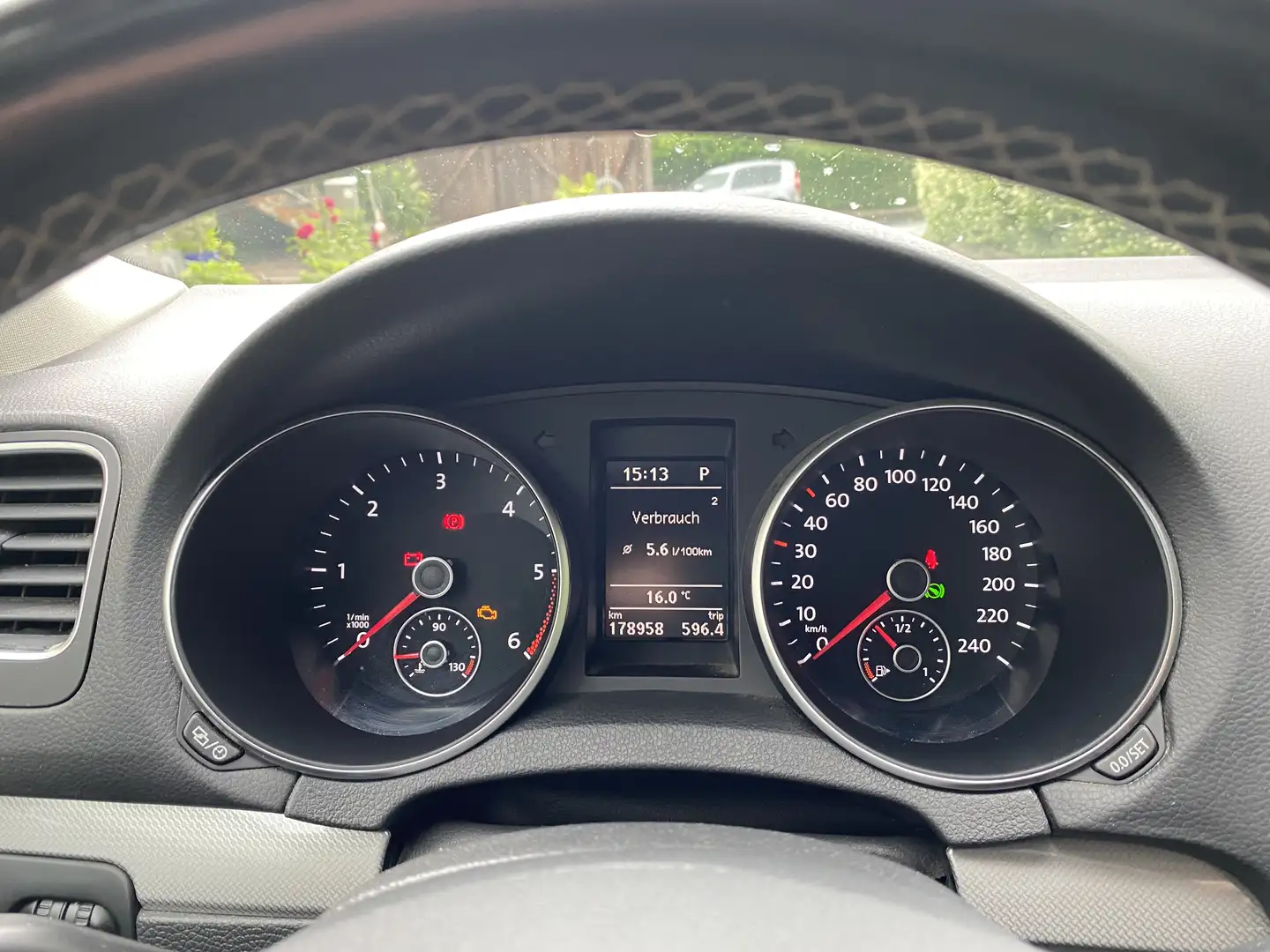 Volkswagen Golf Variant Match 2.0 DSG  AHK StHz 140PS Negro - 2