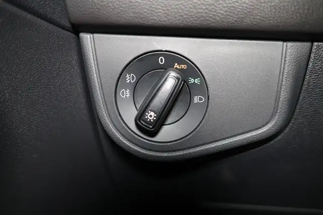 Volkswagen Polo view 12