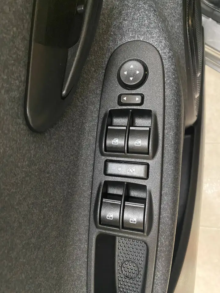 Lancia Ypsilon 2022 — фото 15
