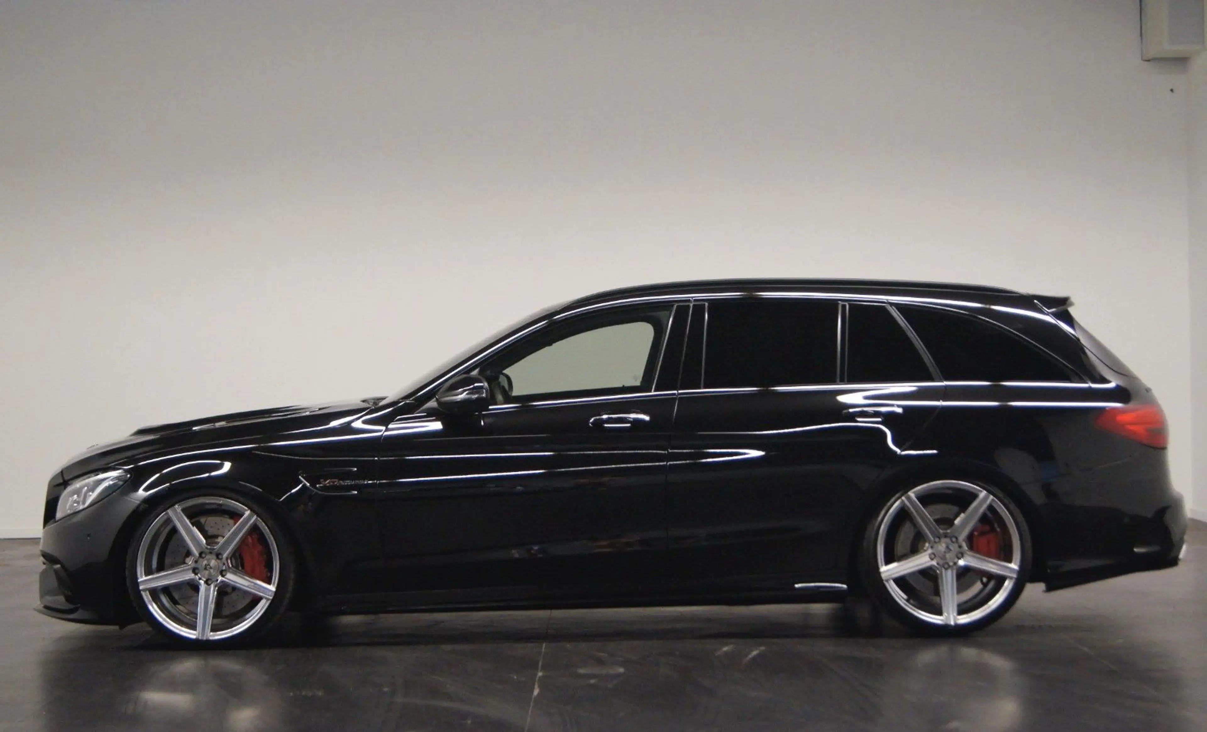 Mercedes-Benz C 63 AMG |HUD|PANO|BUR|PERFRSITZ|360|NIGHT|DRIVER — photo 3
